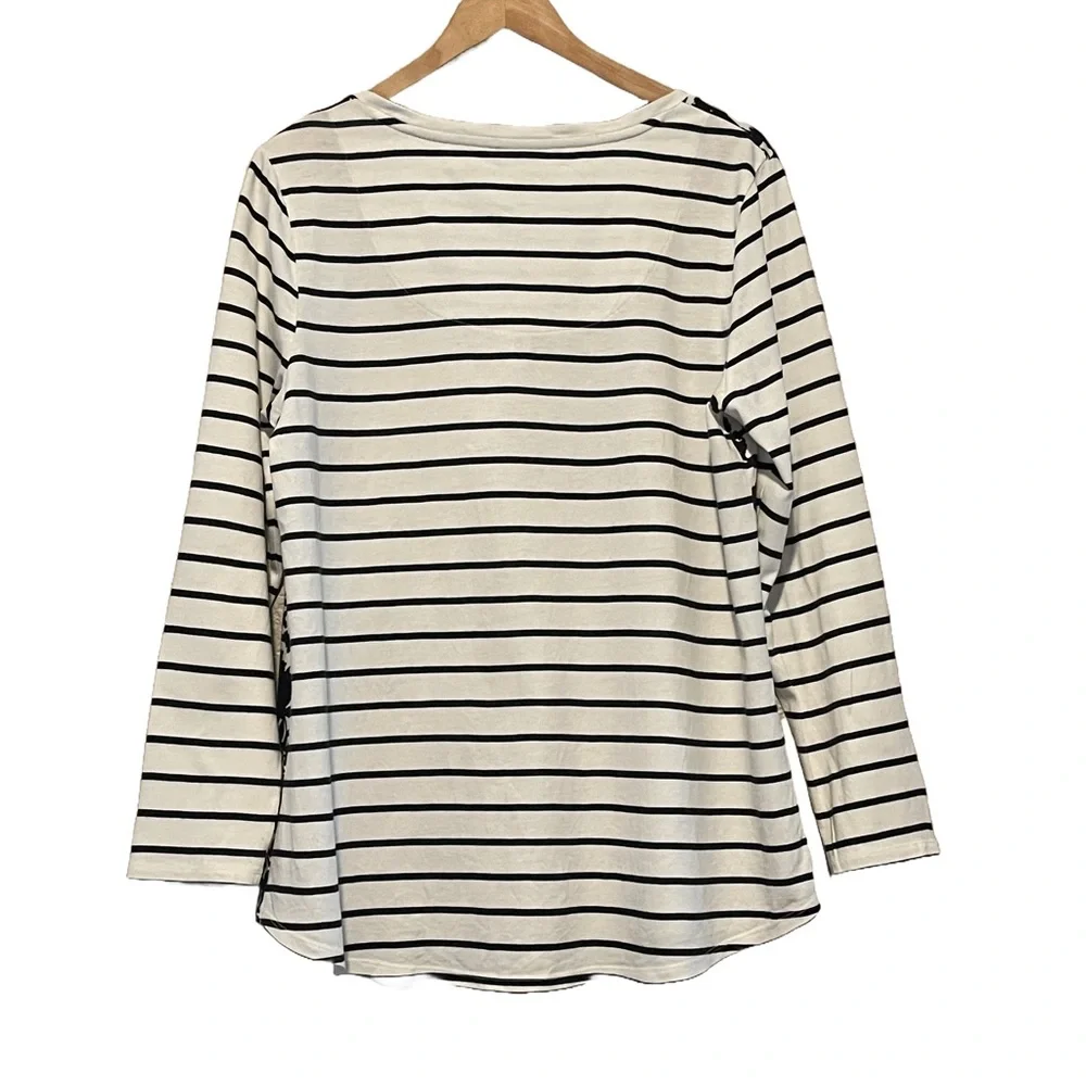 Chico's Black and White‎ Graphic Long Sleeve Blouse - Picture 3 of 12